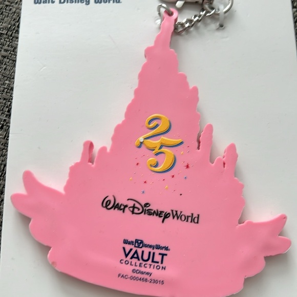 Disney Keychain - Picture 3 of 4